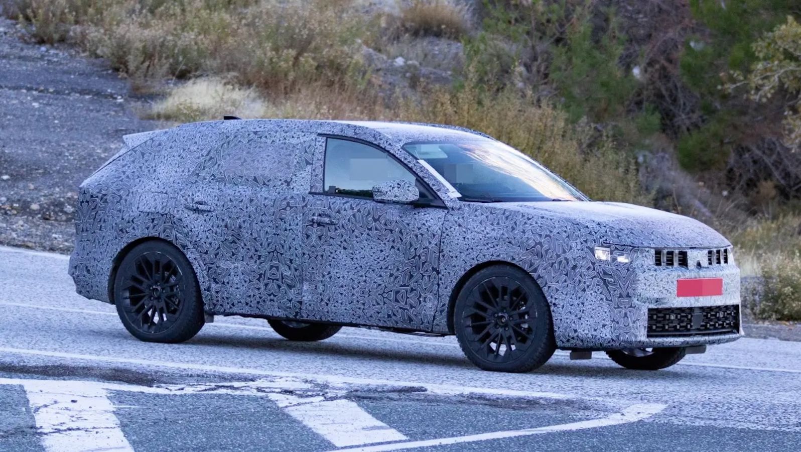 Dacia C-Neo: Nέο οικογενειακό Crossover έρχεται το 2026 να ανταγωνιστεί την Octavia